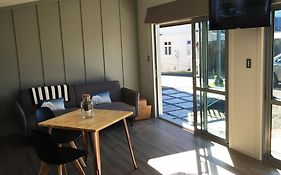 Kohimarama Beach Bed & Breakfast - Style And Privacy In Superb Location