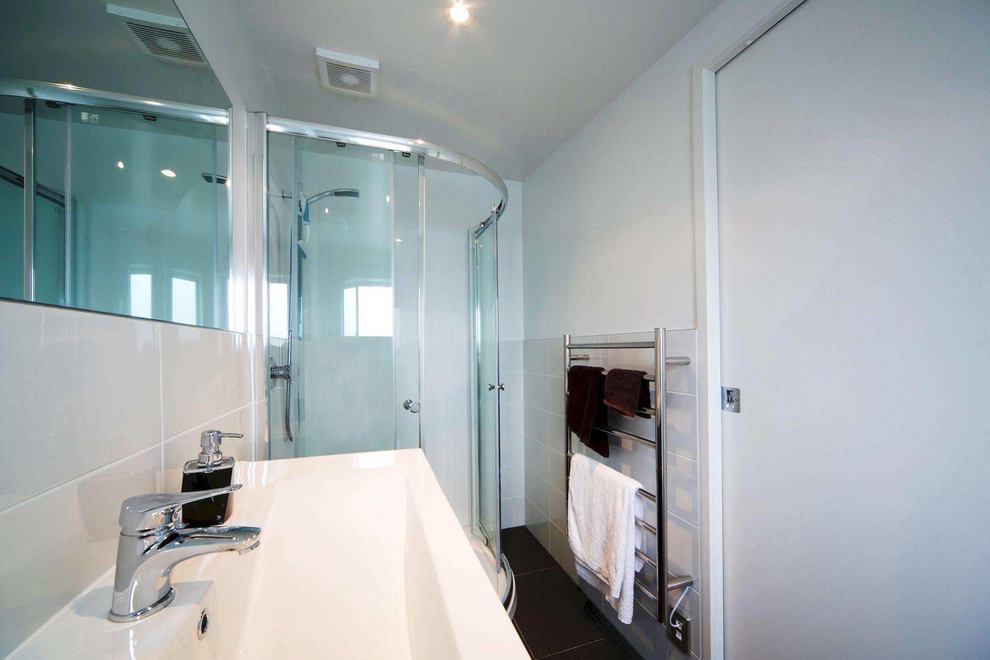 Kohimarama Beach Bed & Breakfast - Style And Privacy In Superb Location Auckland Exterior photo